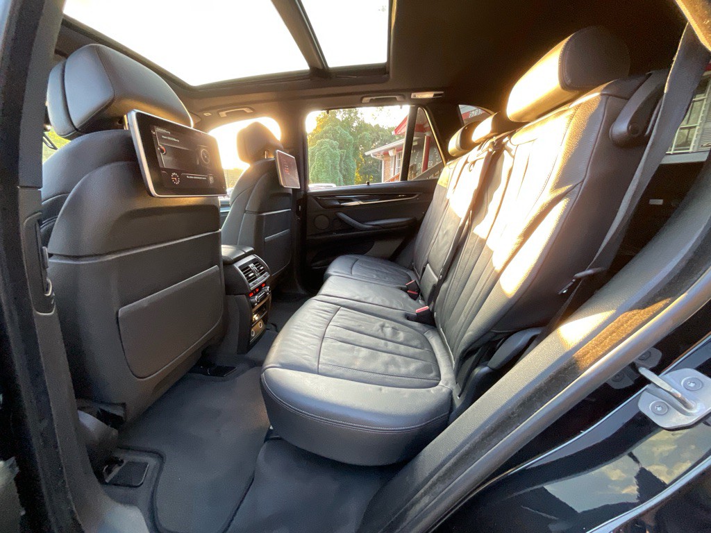 2017 BMW X5 Image 30