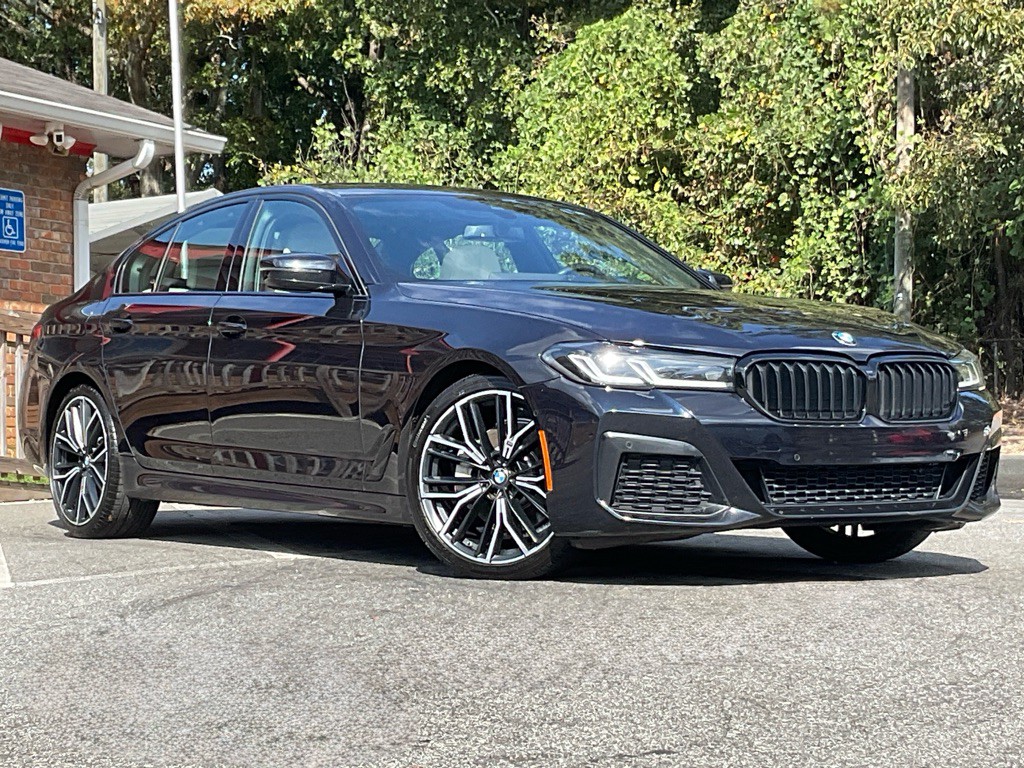 2022 BMW 5 Series Image 3