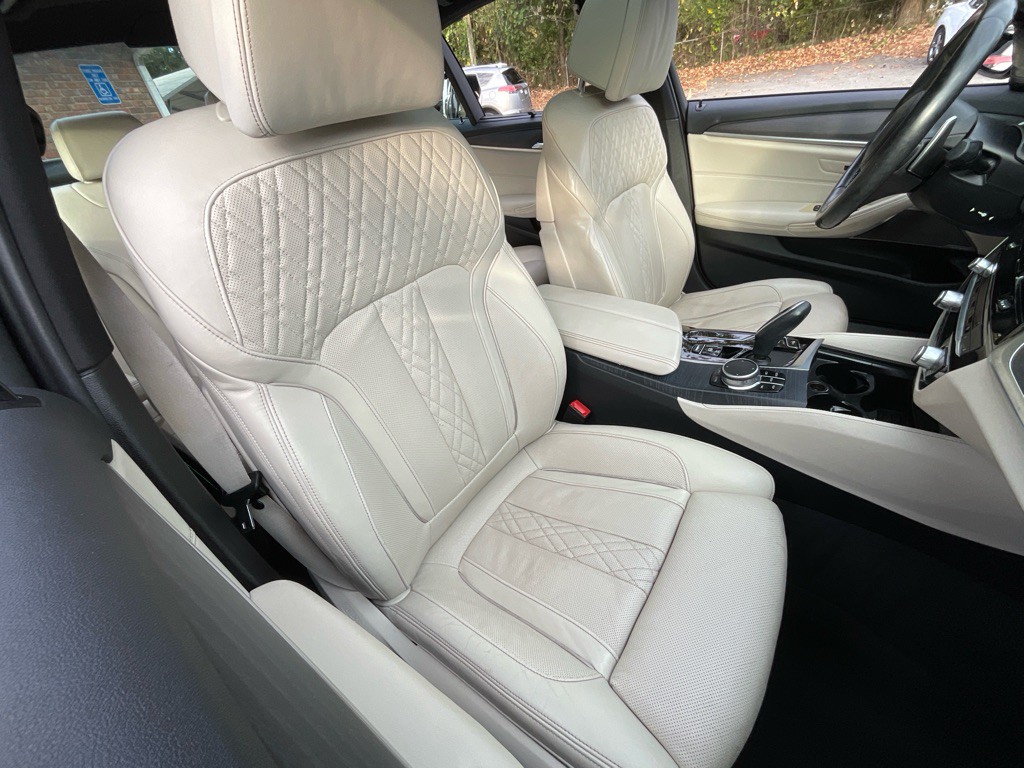 2022 BMW 5 Series Image 18