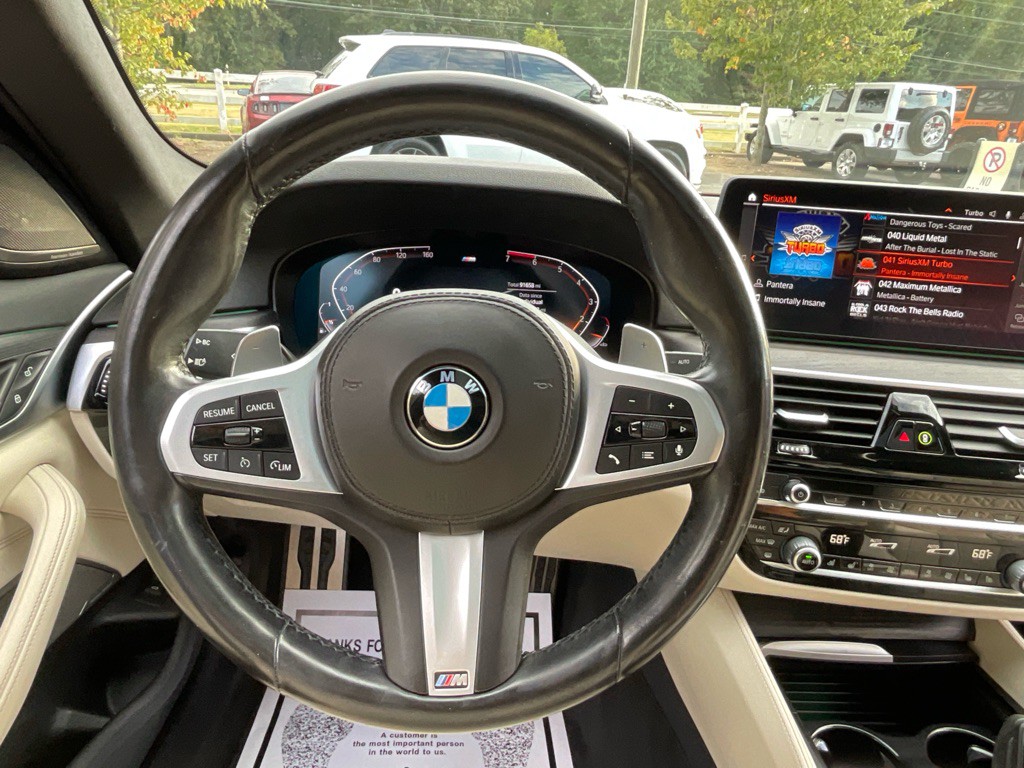 2022 BMW 5 Series Image 23