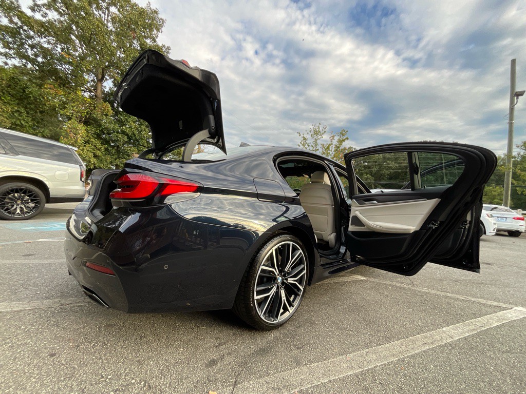 2022 BMW 5 Series Image 37