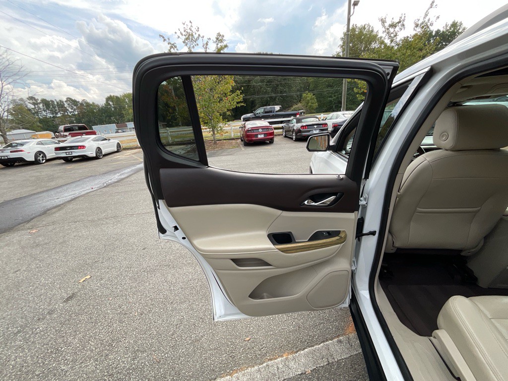 2019 GMC Acadia Image 50