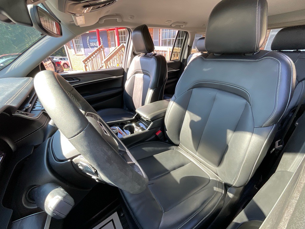 2023 Jeep Grand Cherokee Image 16