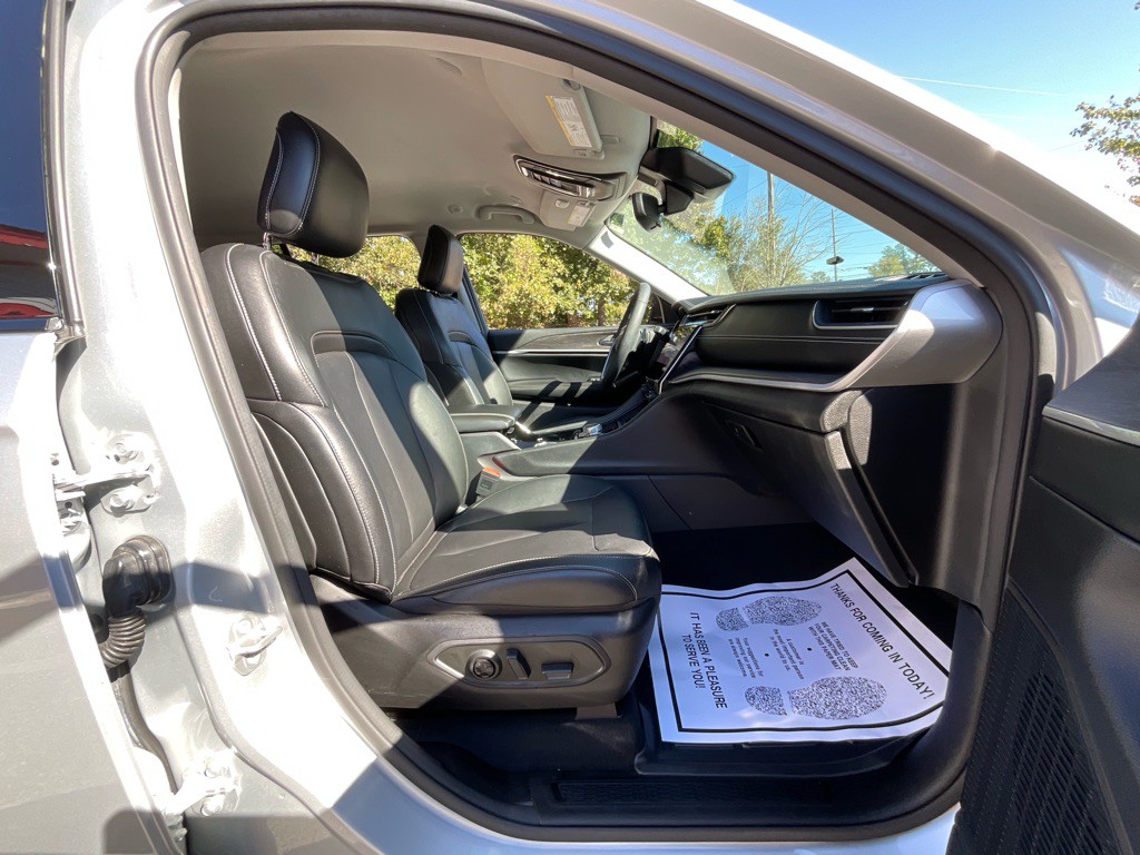 2023 Jeep Grand Cherokee Image 17
