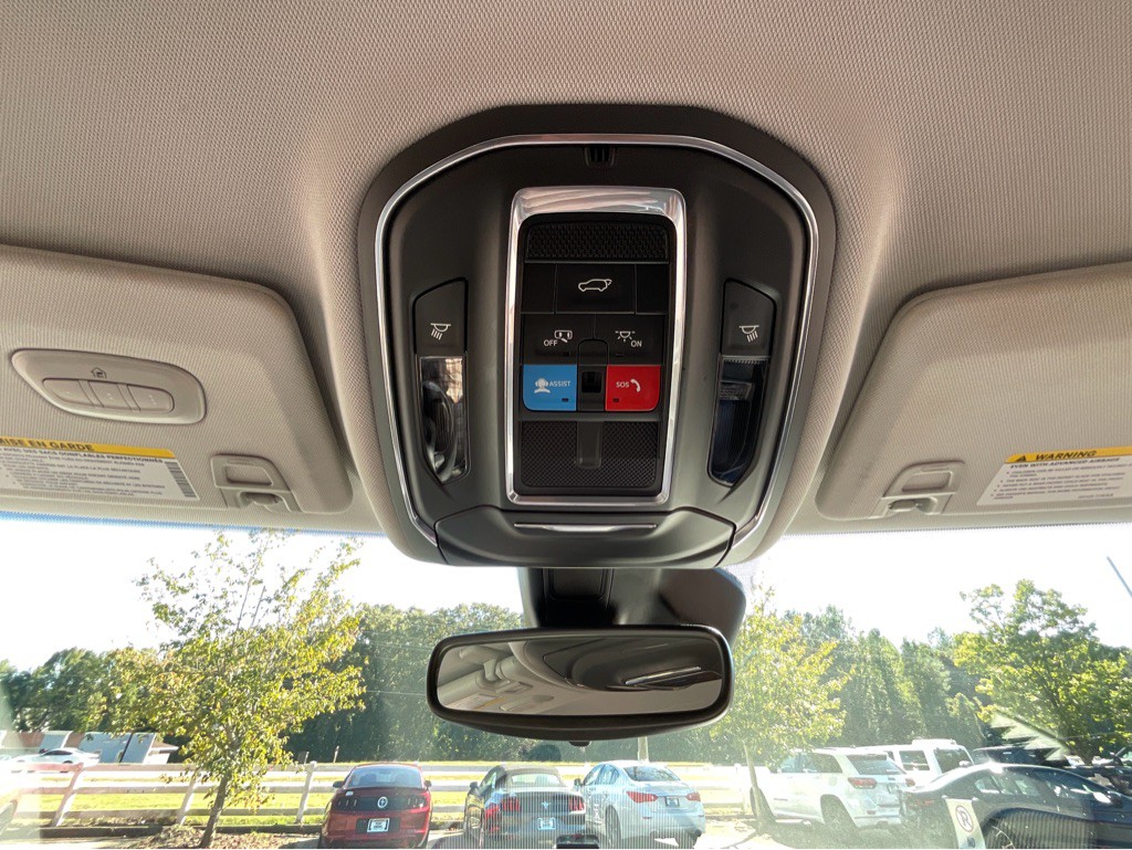 2023 Jeep Grand Cherokee Image 28