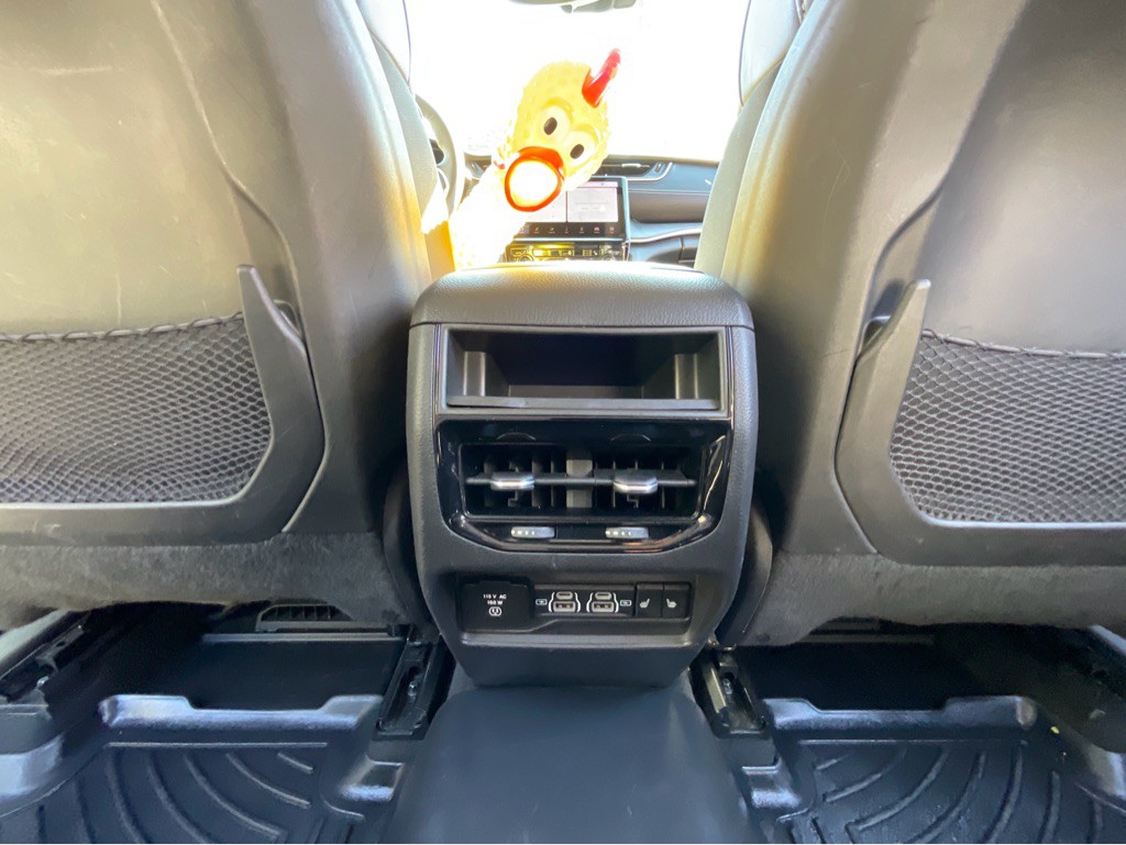2023 Jeep Grand Cherokee Image 36