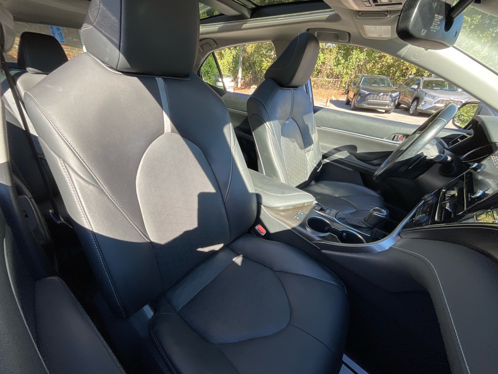 2021 Toyota Camry Image 18