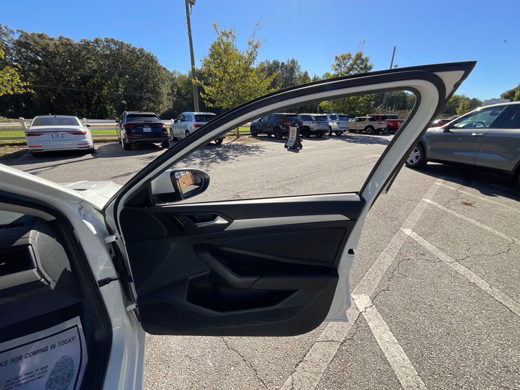 2019 Volkswagen Jetta Image 40