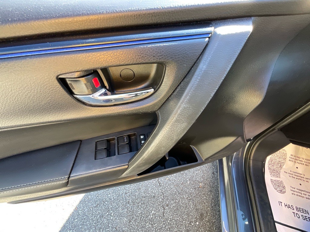 2018 Toyota Corolla Image 38