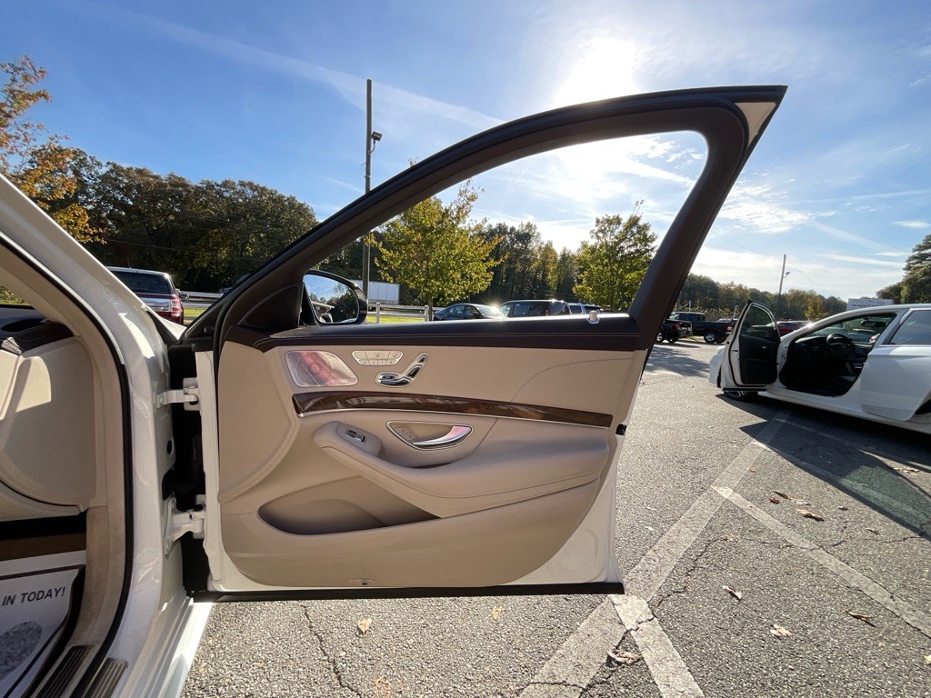 2017 Mercedes-Benz S-Class Image 48
