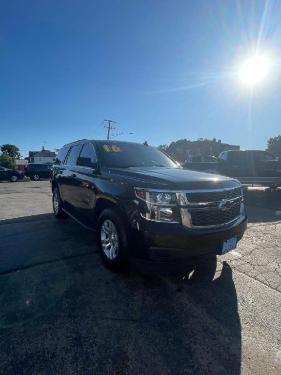 2017 Chevrolet Tahoe Image 2