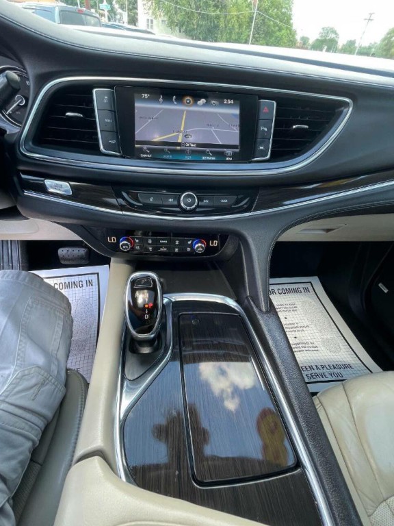 2018 Buick Enclave Image 9