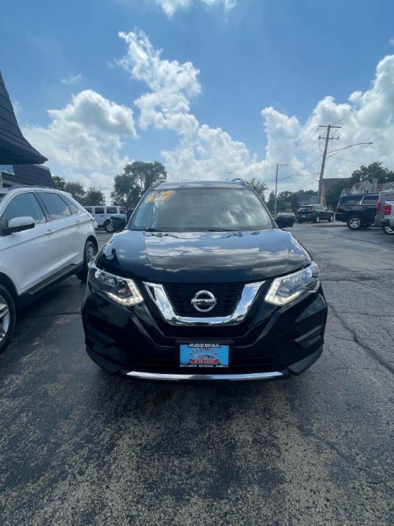 2017 Nissan Rogue Image 2