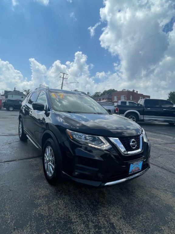 2017 Nissan Rogue Image 3