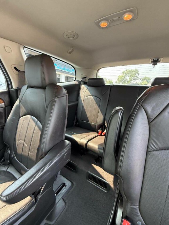 2012 Buick Enclave Image 11