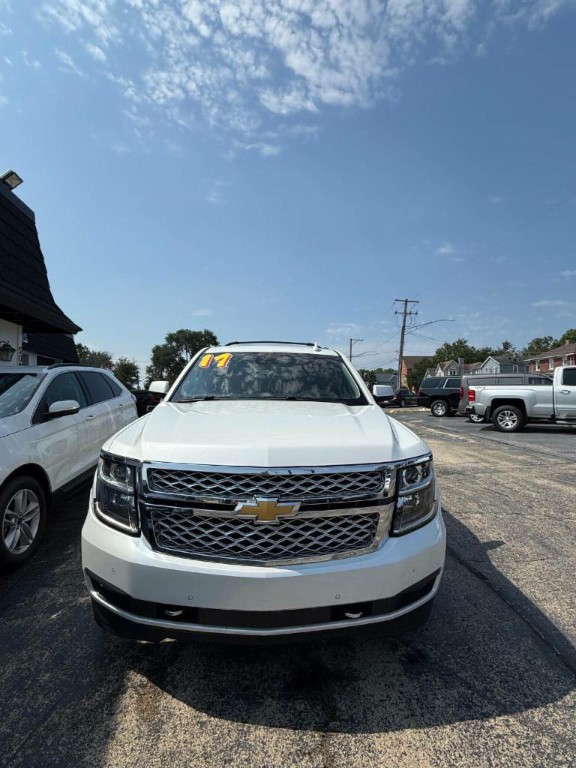 2017 Chevrolet Tahoe Image 2