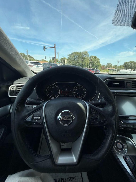 2016 Nissan Maxima Image 8