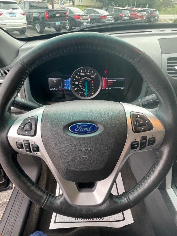 2015 Ford Explorer Image 8