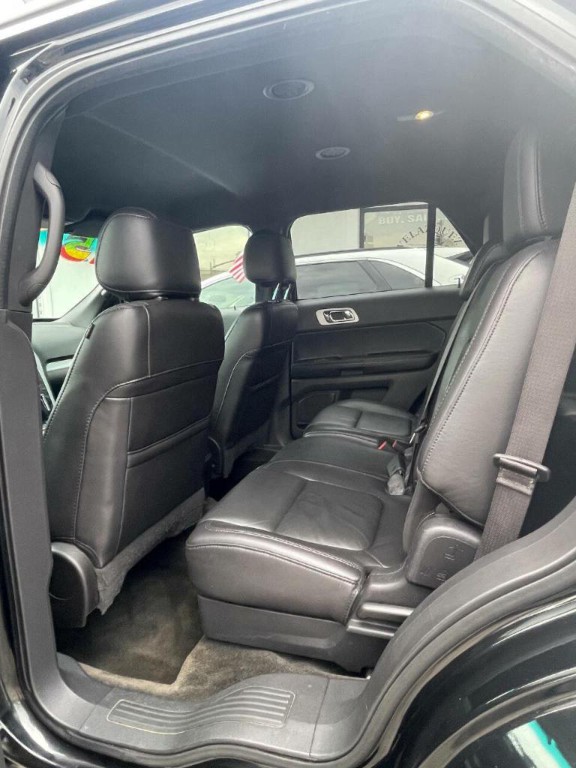 2015 Ford Explorer Image 10