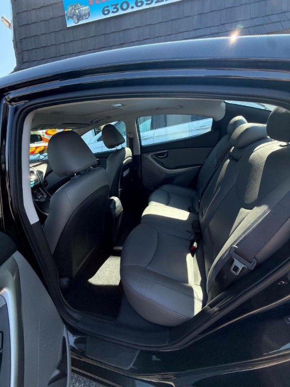 2013 Hyundai Elantra Image 10