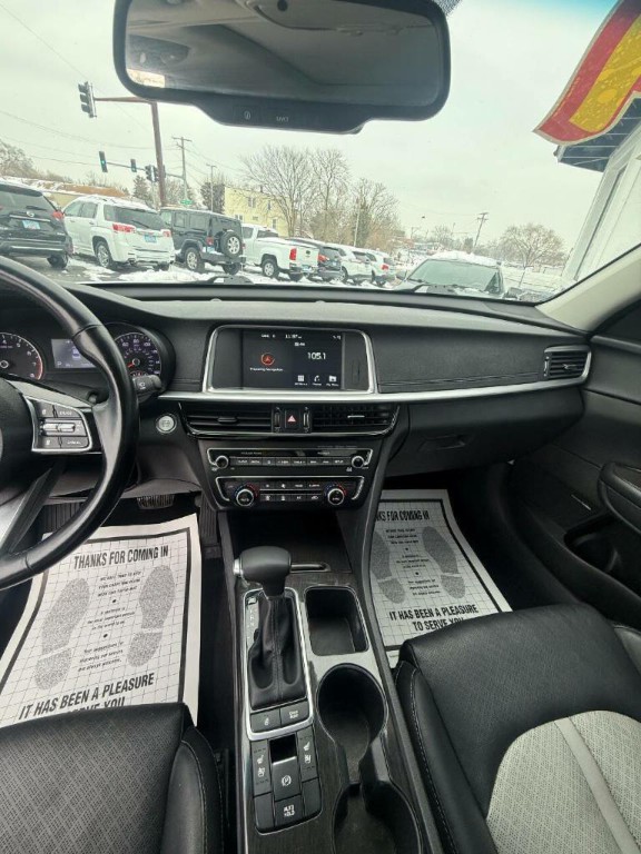 2019 Kia Optima Image 9