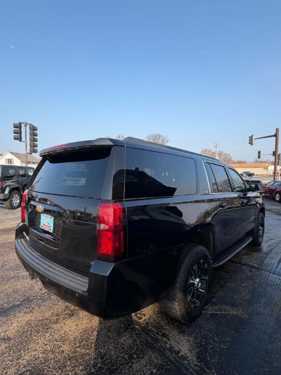 2019 Chevrolet Suburban Image 6