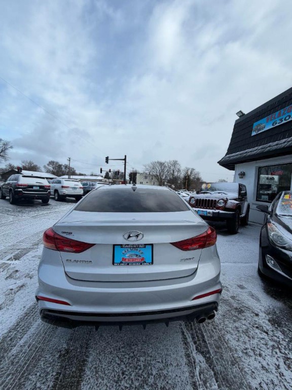 2018 Hyundai Elantra Image 6