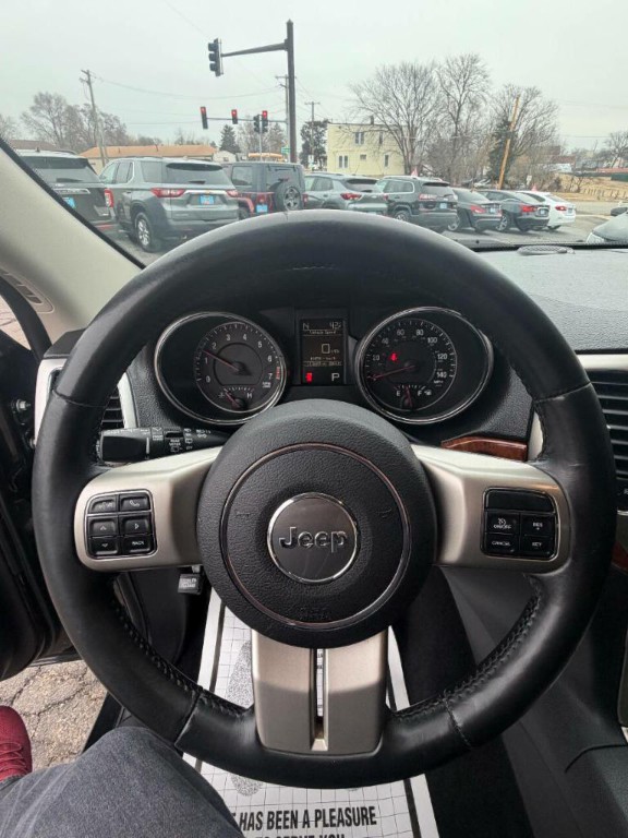 2012 Jeep Grand Cherokee Image 8