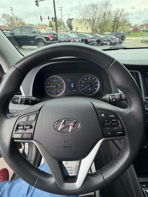 2016 Hyundai Tucson Image 8