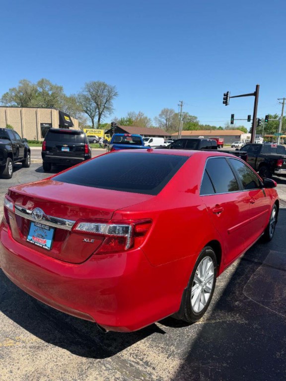 2012 Toyota Camry Image 7