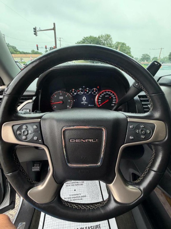 2015 GMC Yukon Image 8