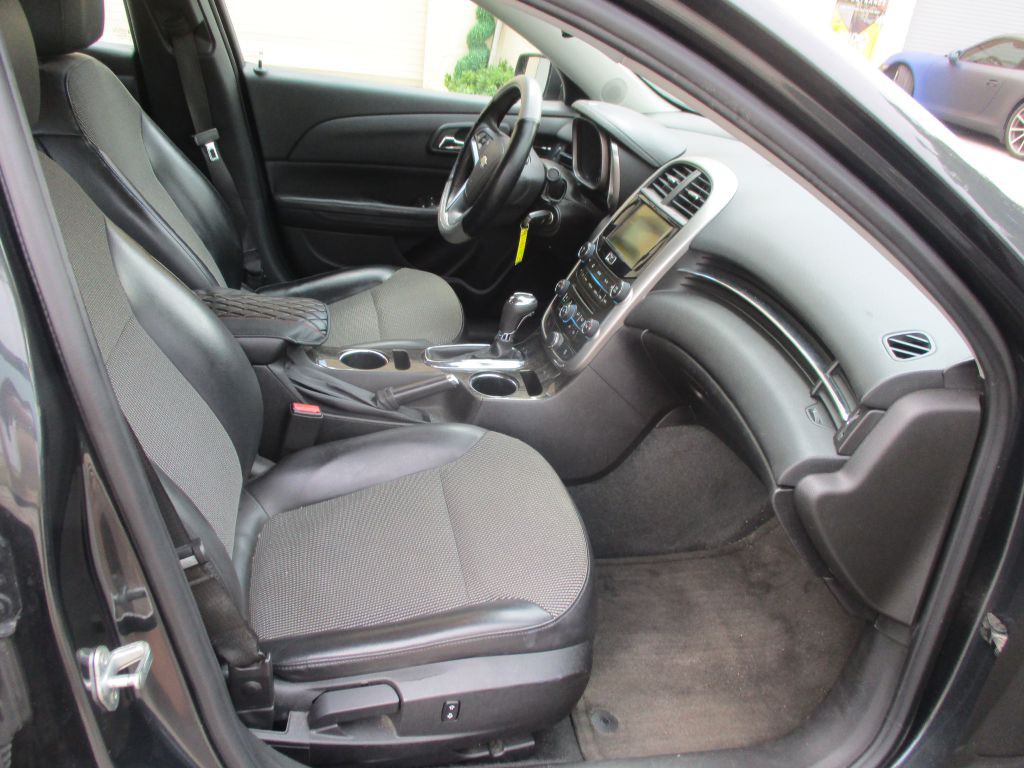 2014 Chevrolet Malibu Image 9