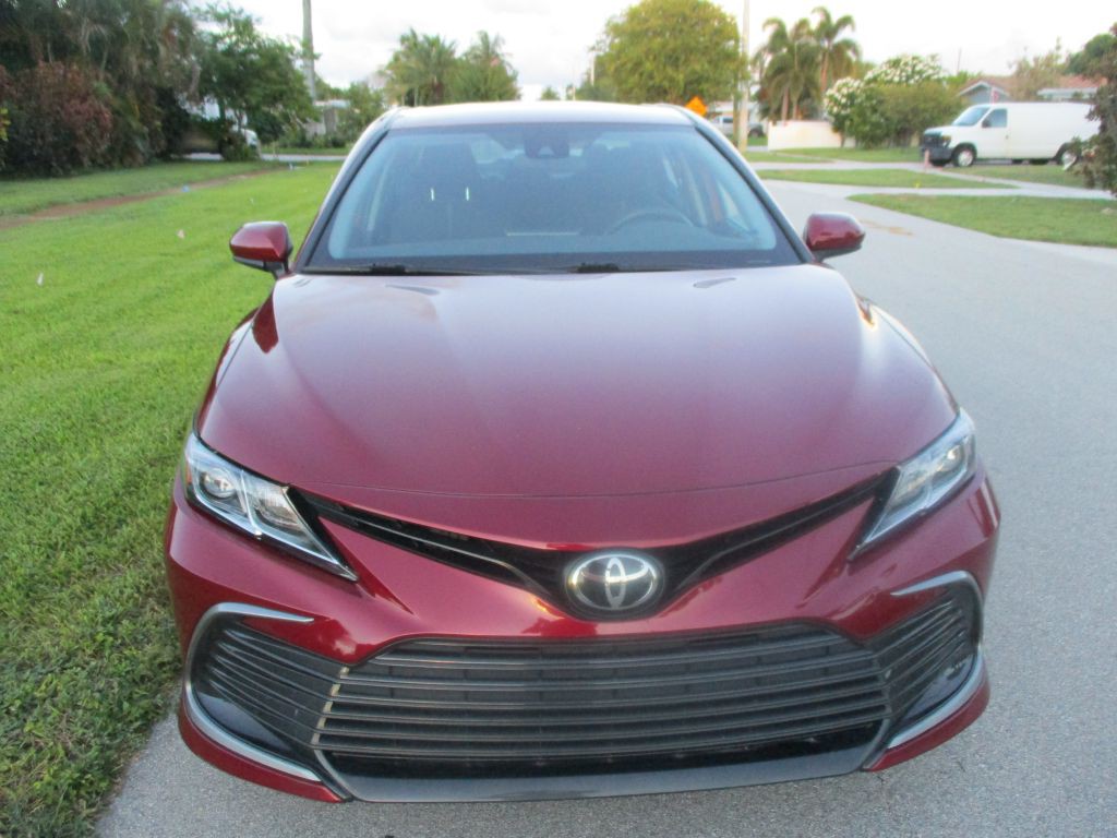 2022 Toyota Camry Image 2