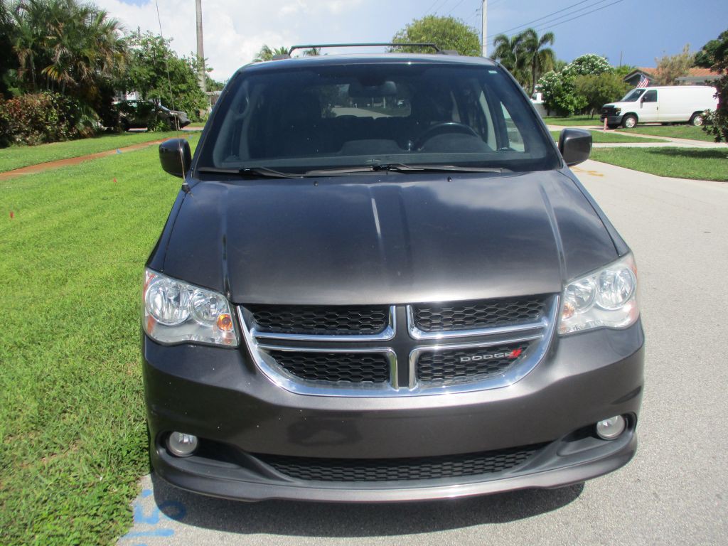2019 Dodge Grand Caravan Image 2