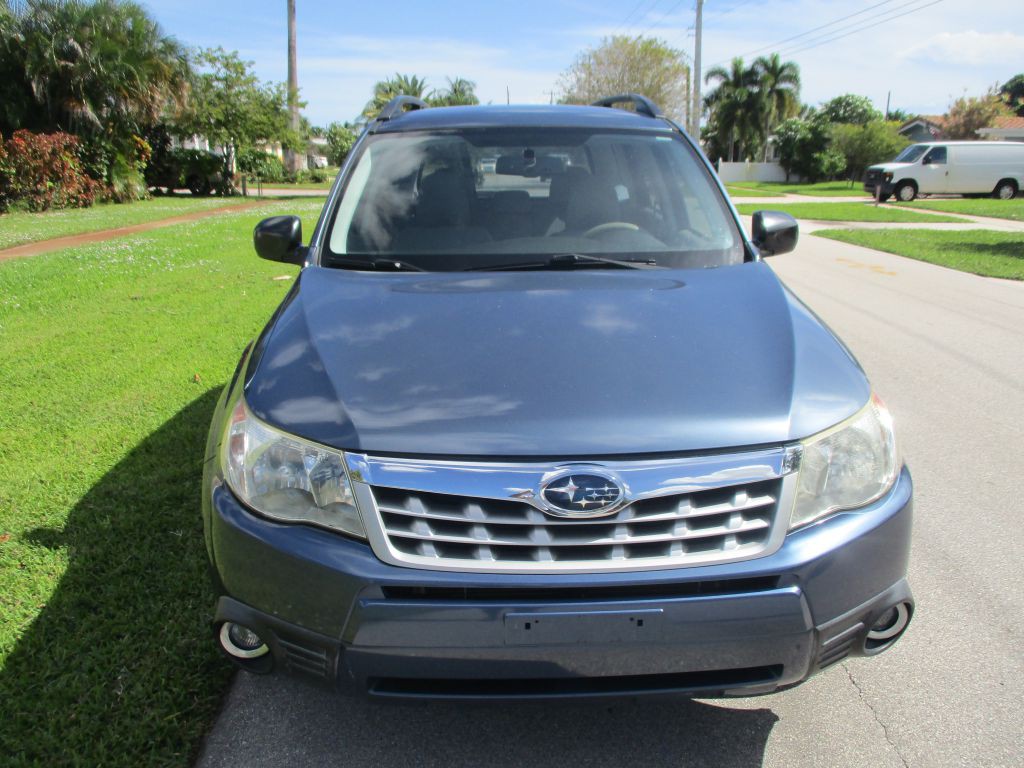 2013 Subaru Forester Image 2