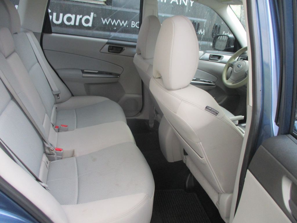 2013 Subaru Forester Image 9