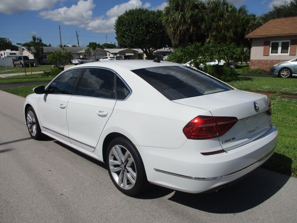 2016 Volkswagen Passat Image 5