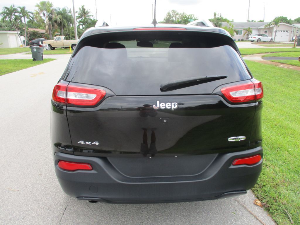 2017 Jeep Cherokee Image 5