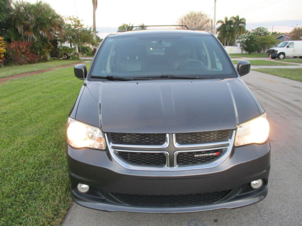 2017 Dodge Grand Caravan Image 3