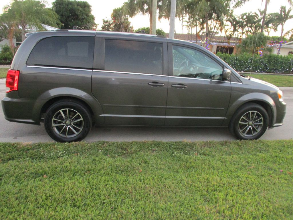 2017 Dodge Grand Caravan Image 7