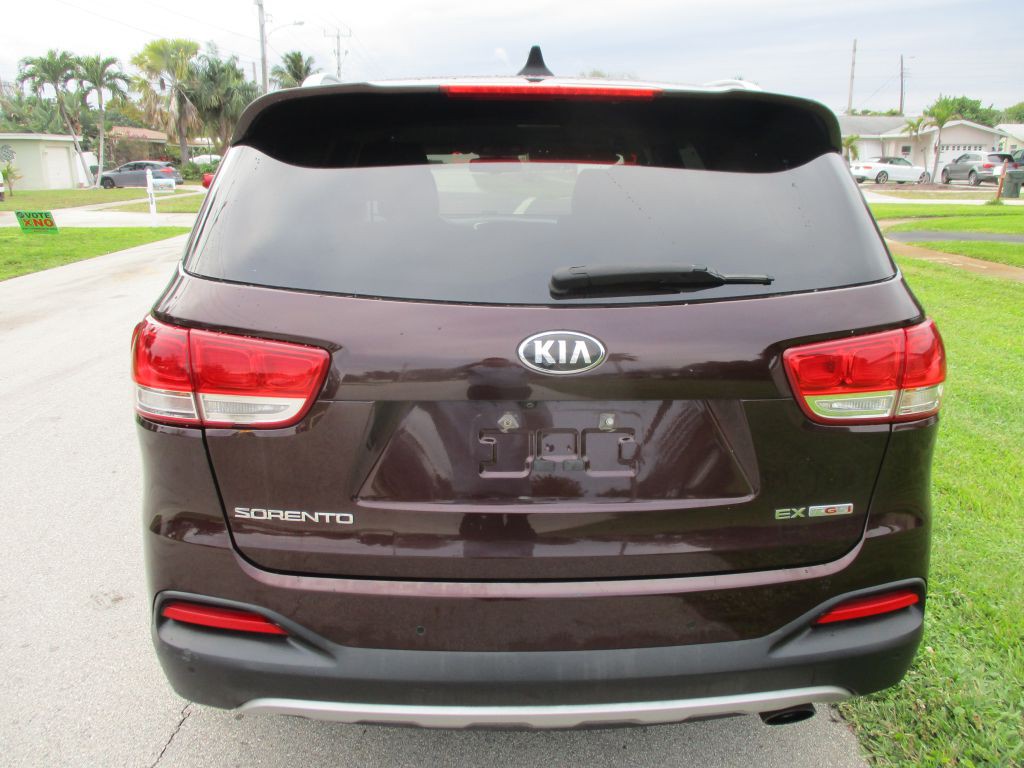 2016 Kia Sorento Image 6