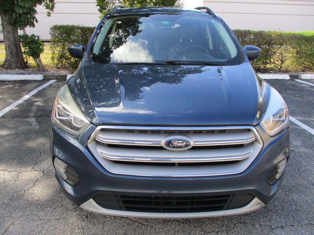 2018 Ford Escape Image 2
