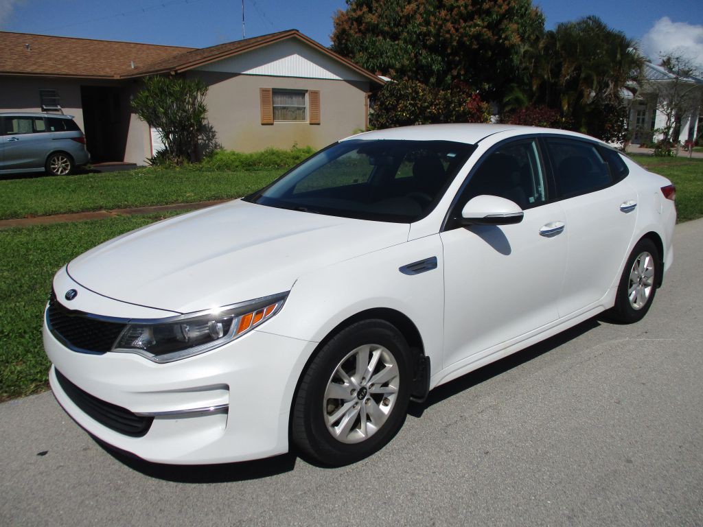 2016 Kia Optima Image 1