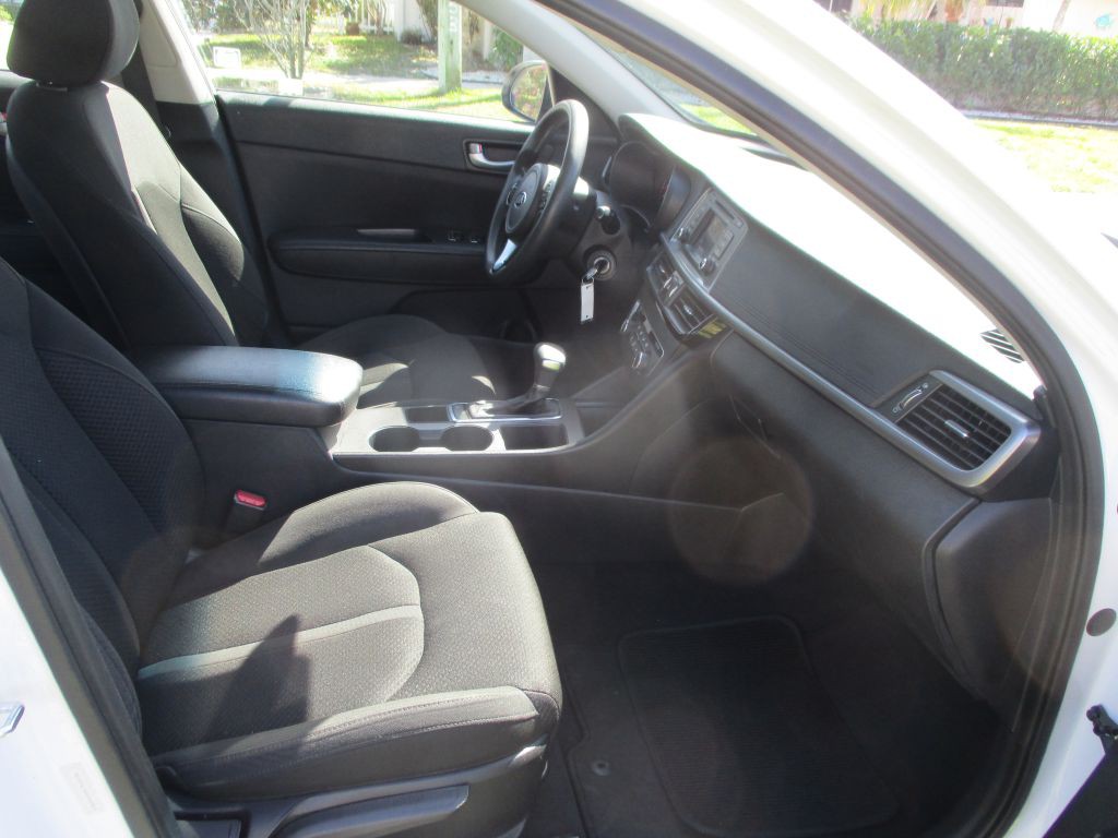 2016 Kia Optima Image 9