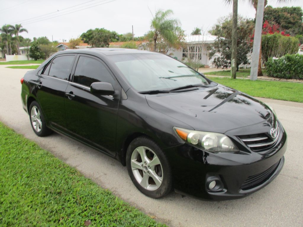 2013 Toyota Corolla Image 3