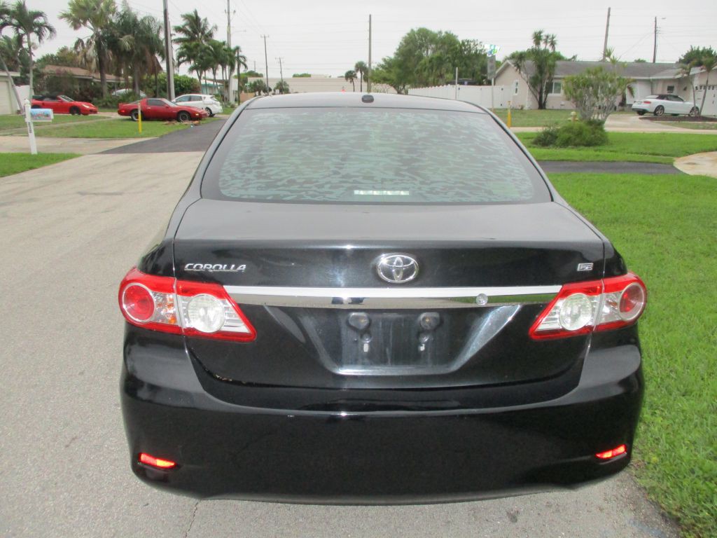 2013 Toyota Corolla Image 6