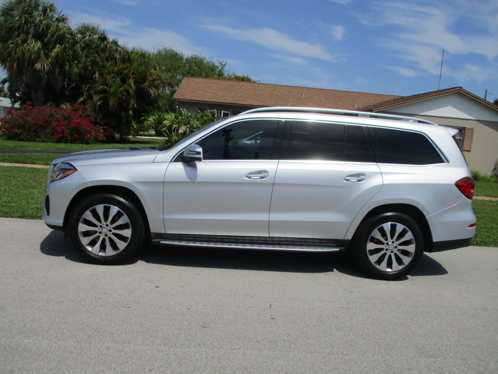 2017 Mercedes-Benz GLS-Class Image 3