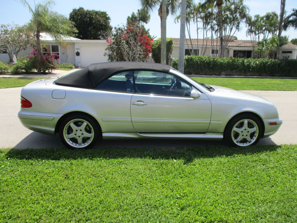 2002 Mercedes-Benz CLK-Class Image 7