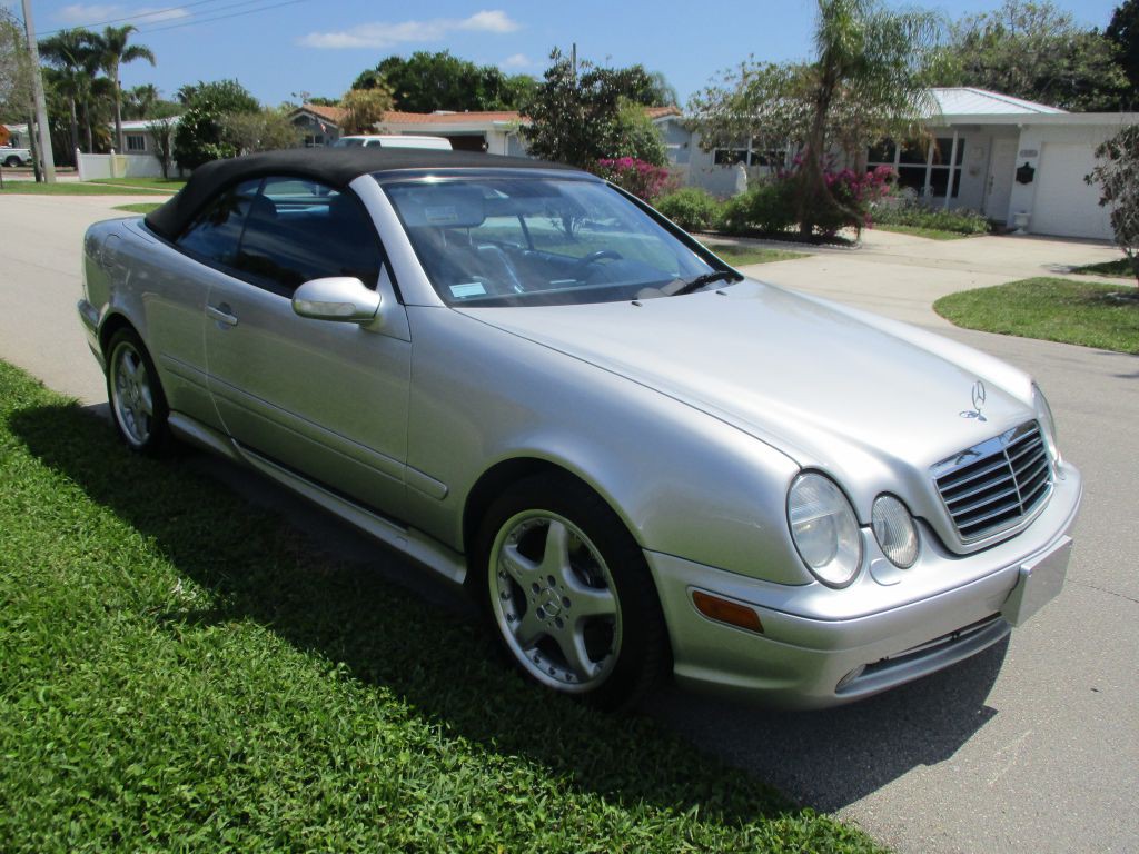 2002 Mercedes-Benz CLK-Class Image 8