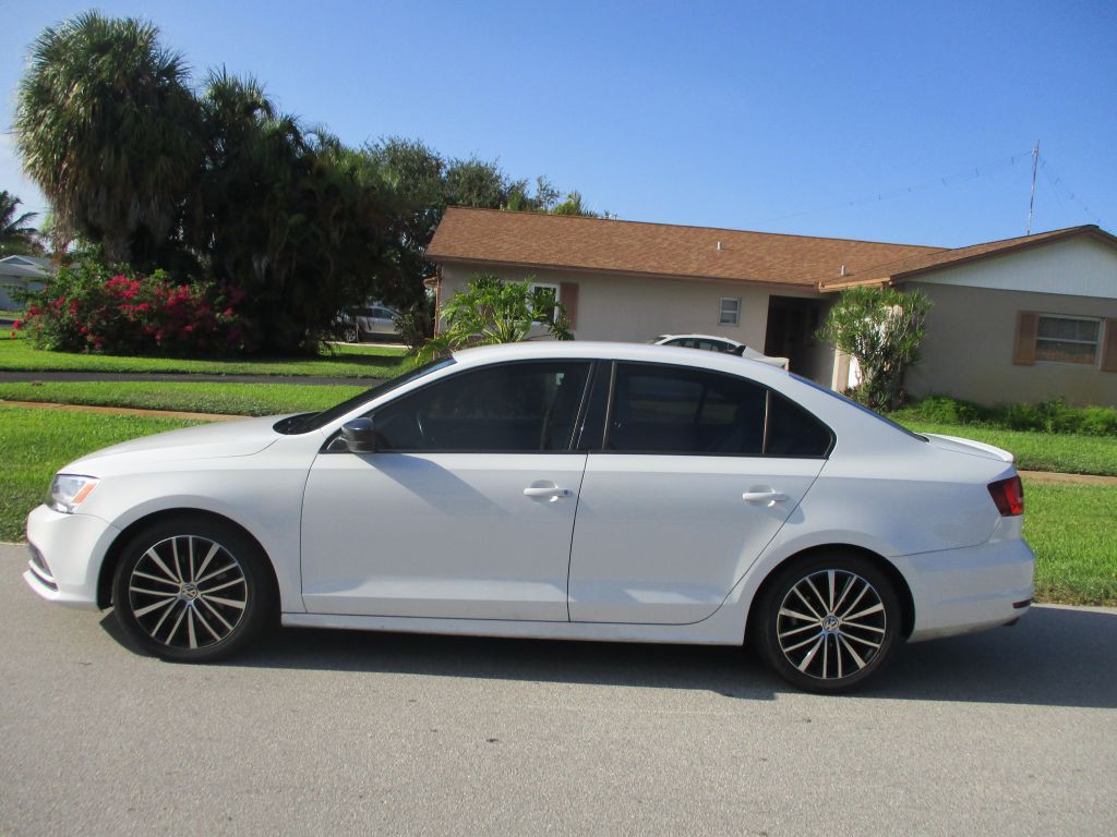 2015 Volkswagen Jetta Image 3